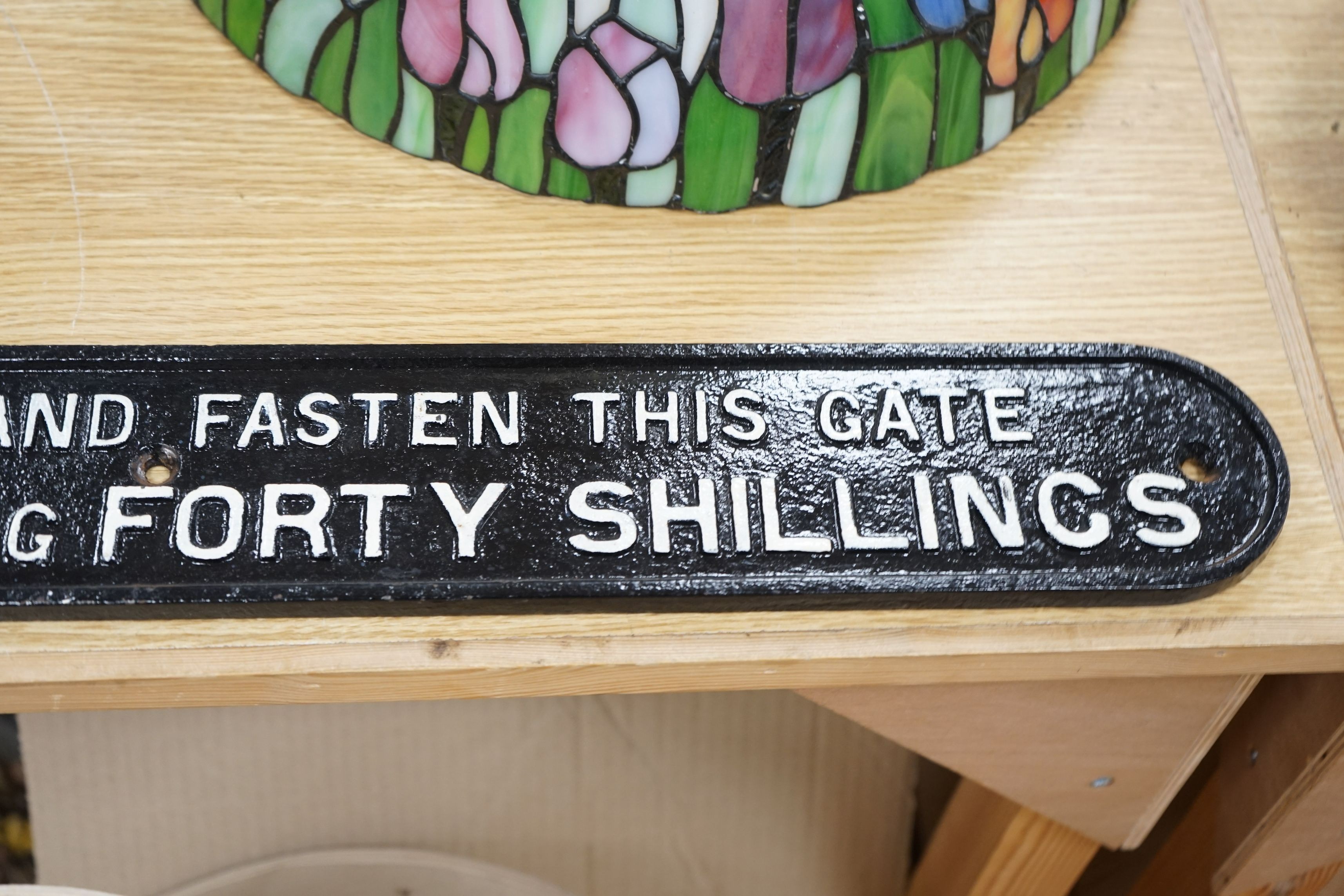 A cast iron gate closing and fastening penalty sign, 103cms